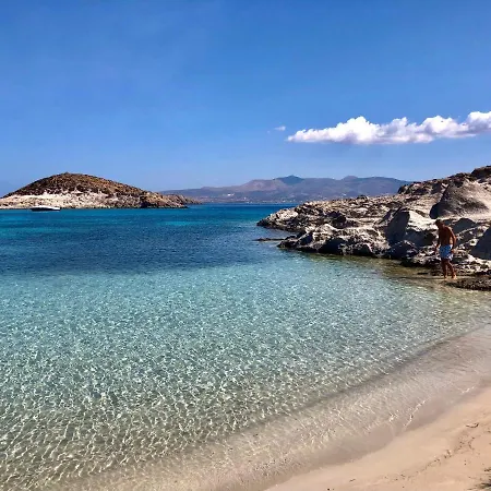 Rossi Paros Luxury And Apartmán