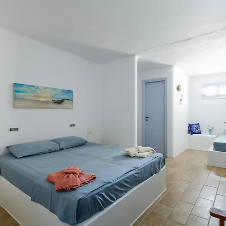Rossi Paros Luxury And Apartmán Drios